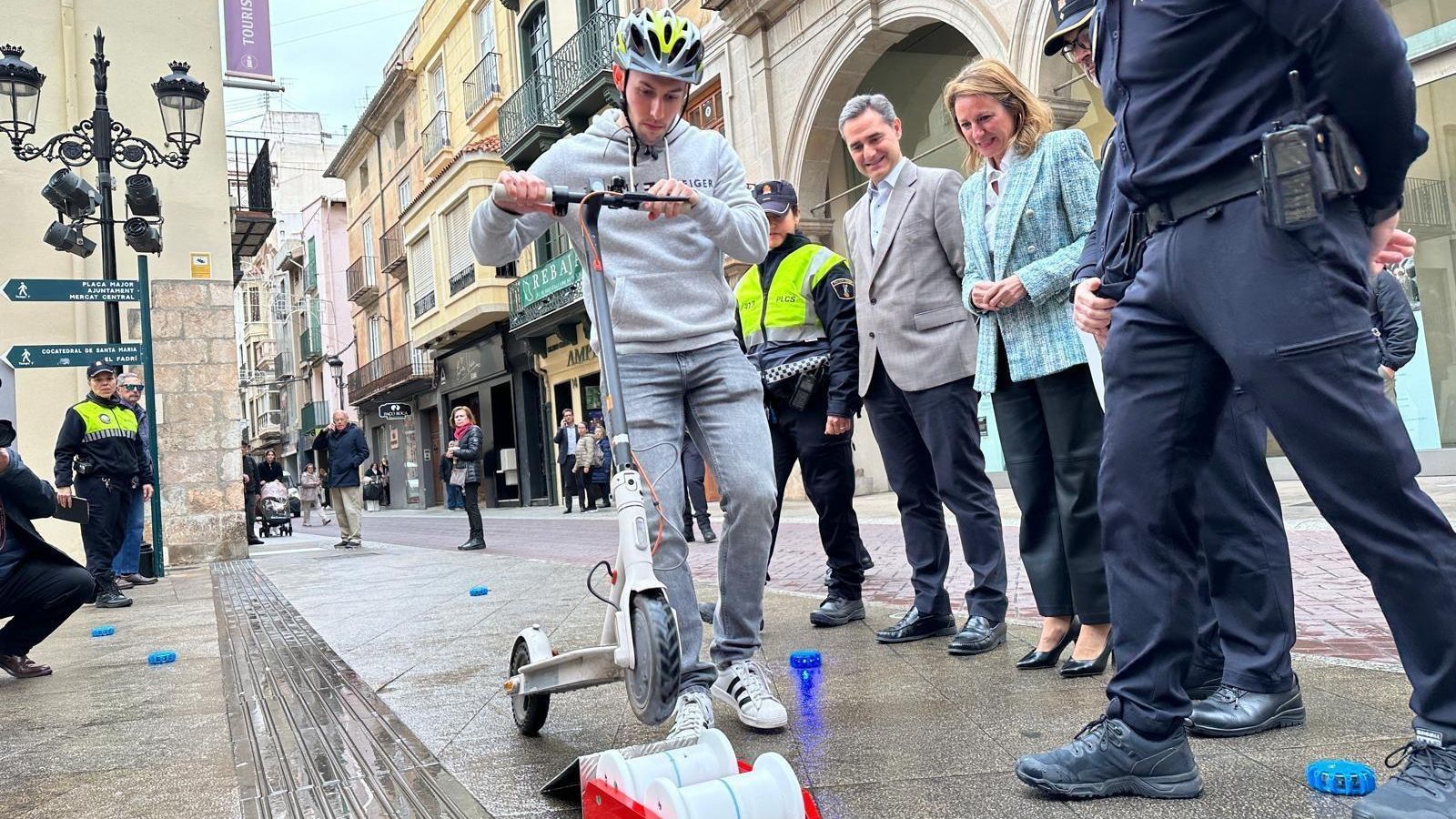 Dispositiu de control de velocitat dels VMP fet servir per la Policia Local castellonenca