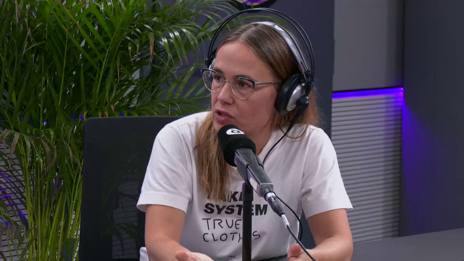 Jana Montllor durant l'entrevista al 'Podríem fer-ho millor'