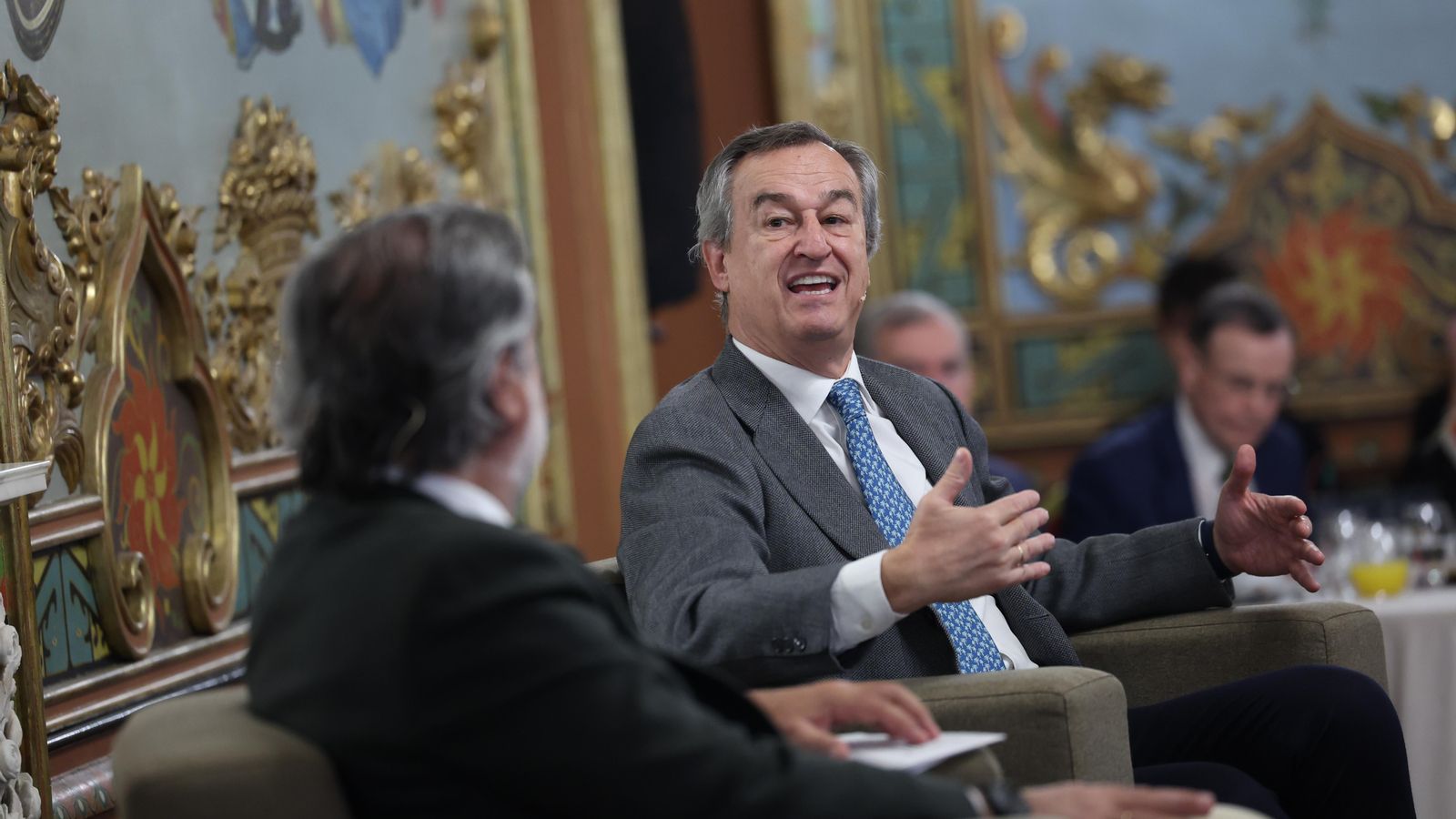 El CEO de Banc Sabadell, César González-Bueno, durant la sessió organitzada per la Cambra de Comerç de Madrid en el Palau de Santoña