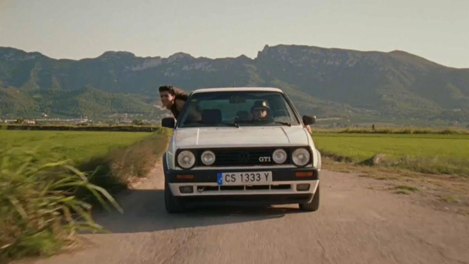 VÍDEO | Amaia recorda els escenaris de la Ruta del Bakalao en ‘El encuentro’