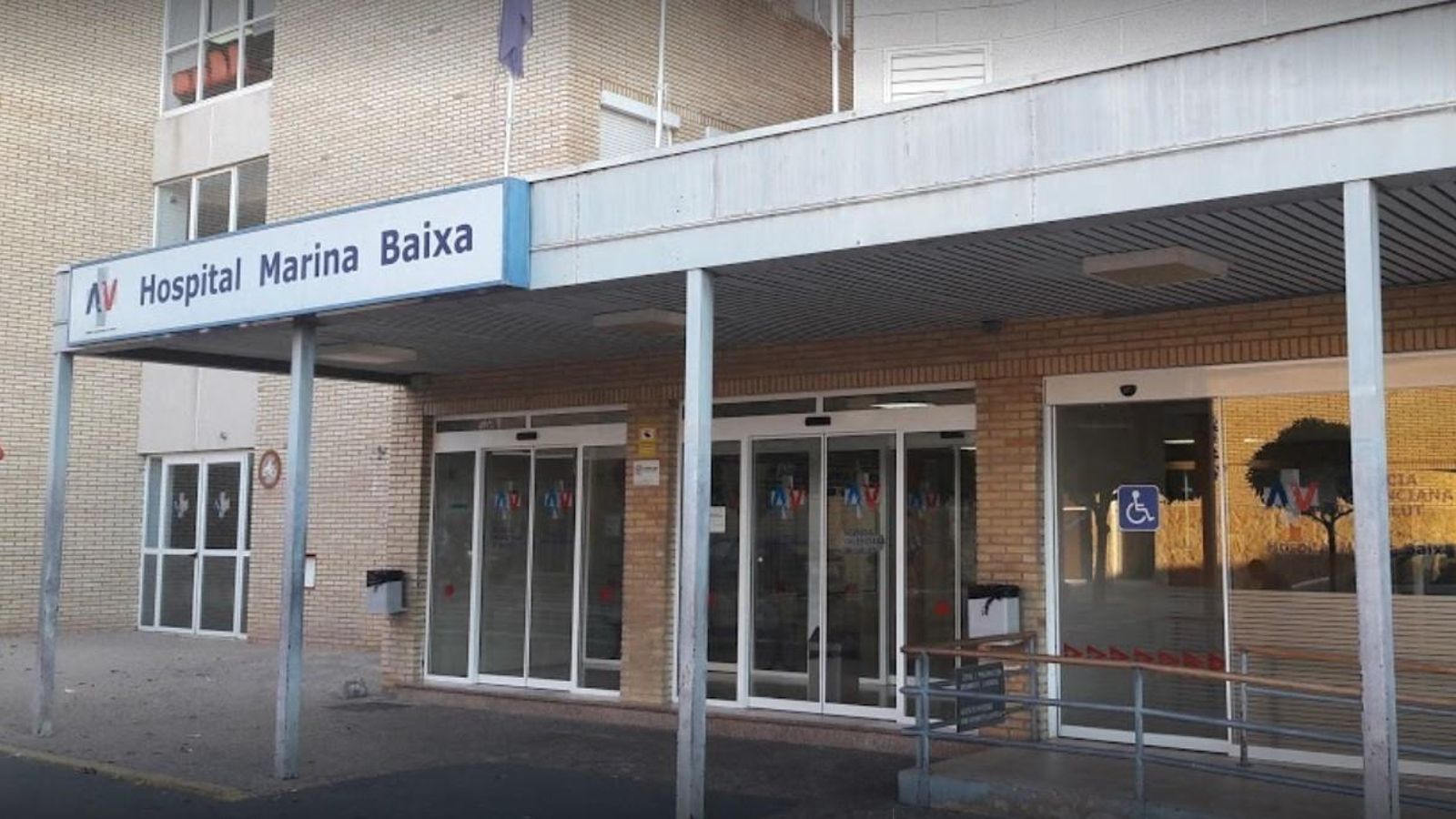 L'Hospital de la Marina Baixa es va construir en la dècada de 1980.