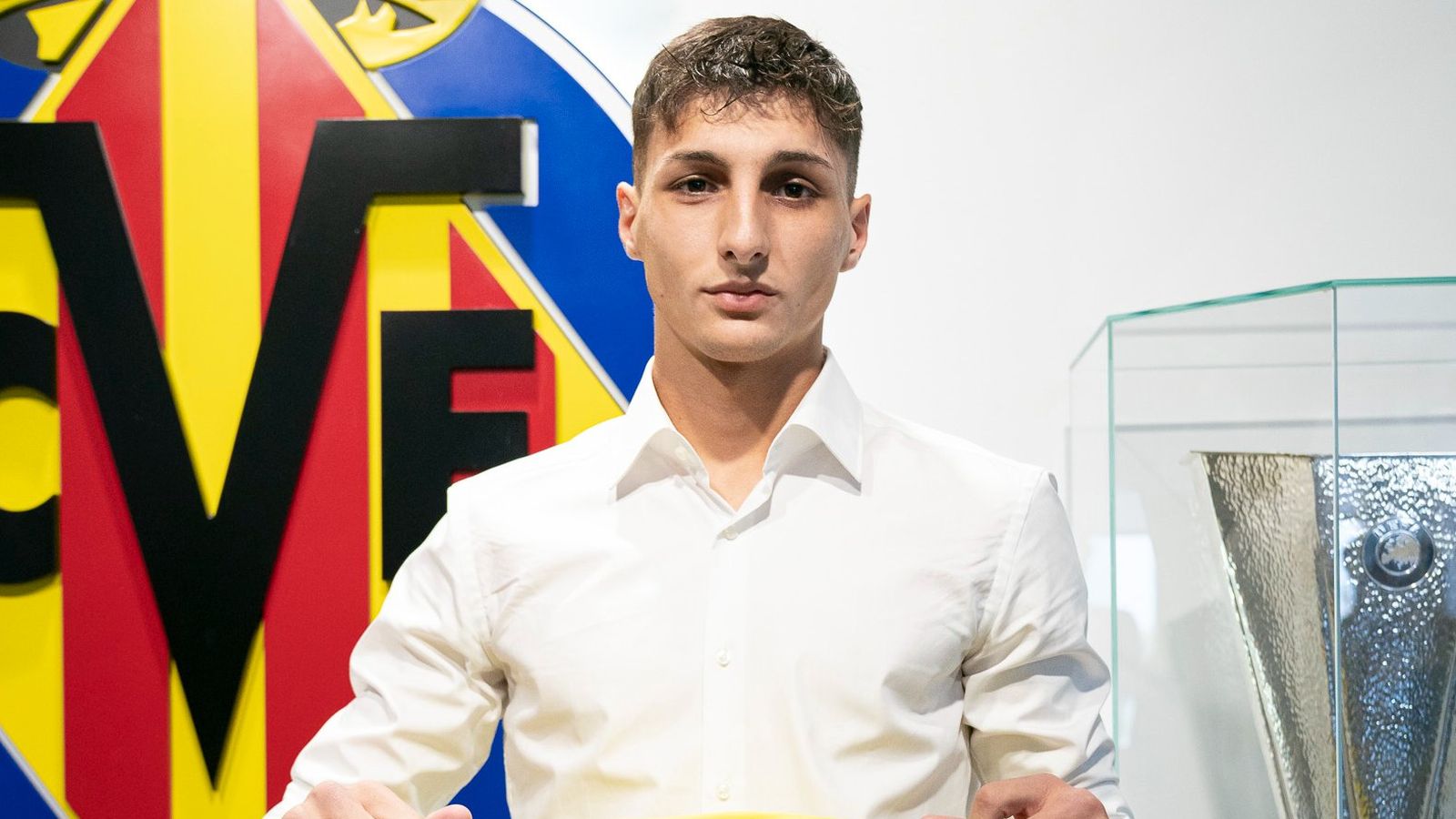 El Vila-real fitxa Andrés Ferrari