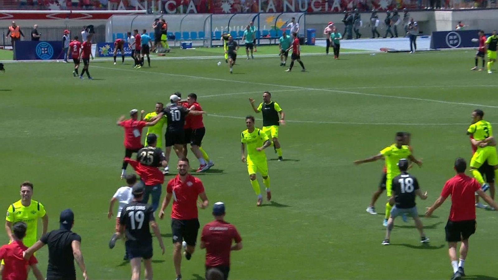 Quin és el protocol en cas d'invasió al camp a Espanya?