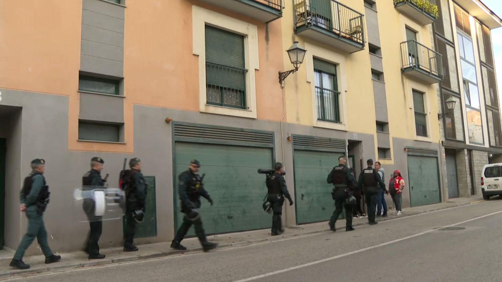 Edifici de Rocafort d'on van ser desnonades part de les famílies el 23 de gener