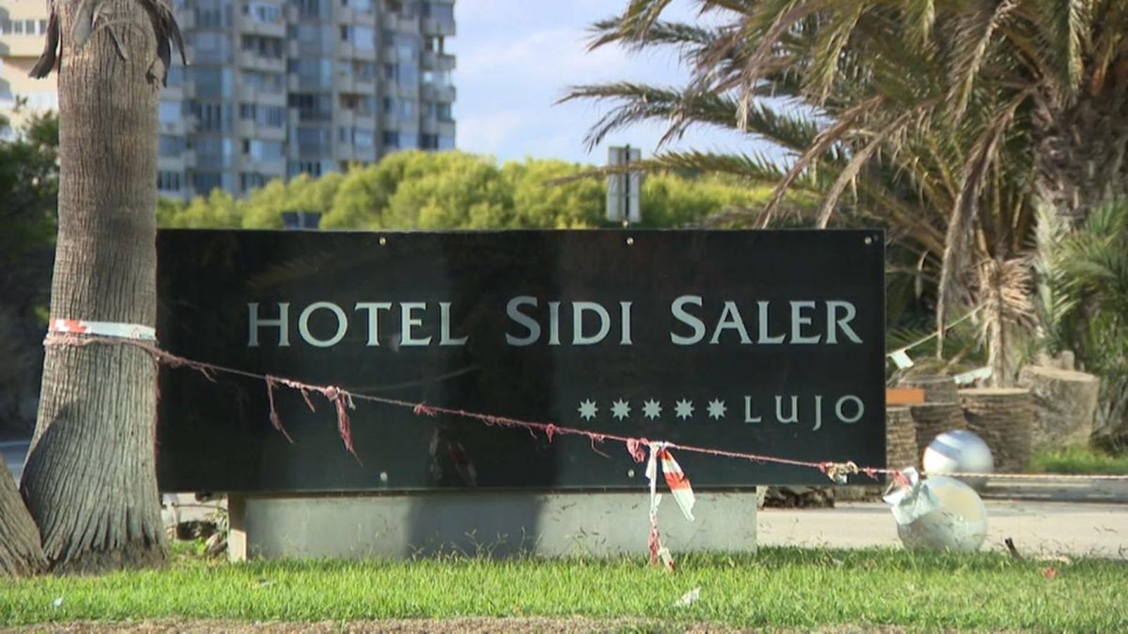 VÍDEO | L’hotel Sidi Saler, una mola de ciment per a la qual sí que passen els anys