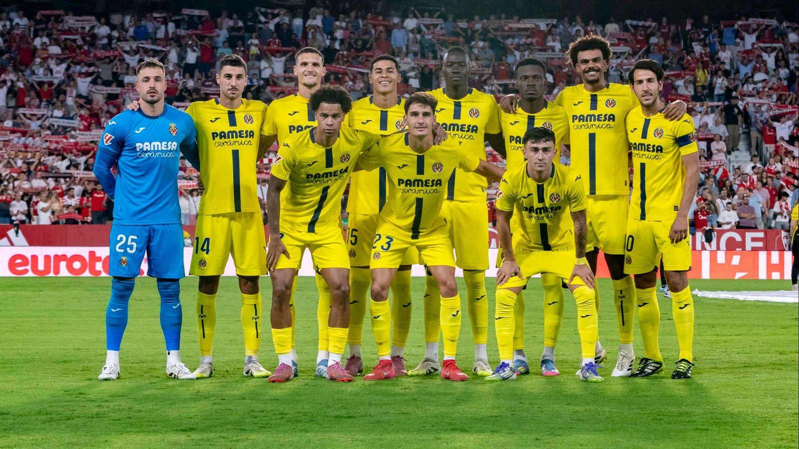 La plantilla titular del Villarreal en l'últim partit de lliga