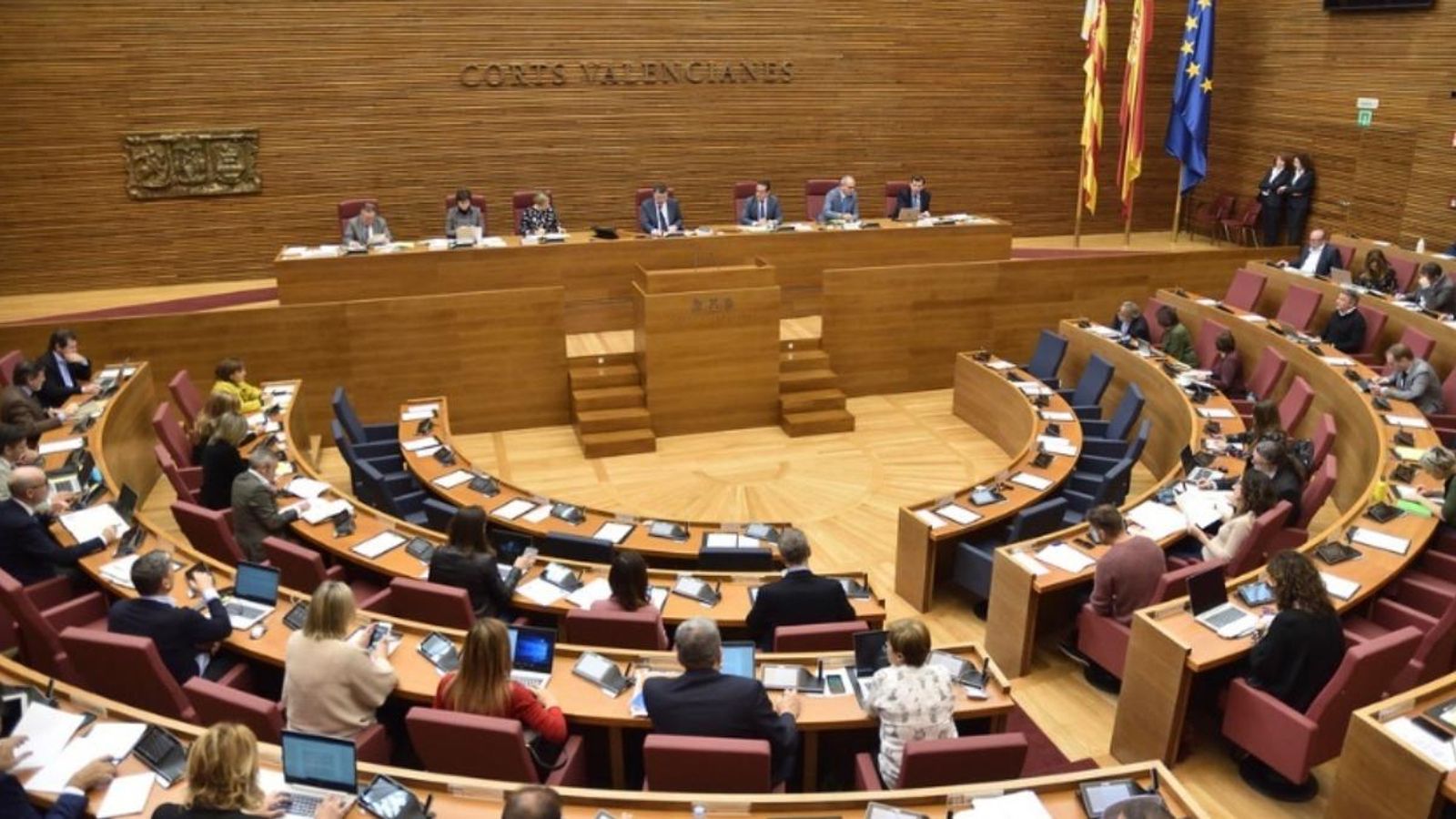 Ple de les Corts en imatge d’arxiu