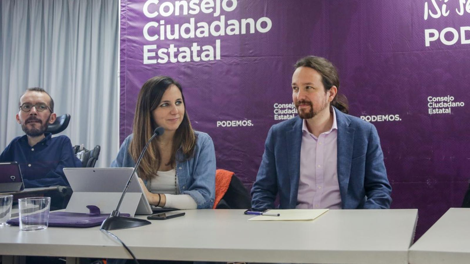 El líder de Podem, Pablo Iglesias, a la dreta, amb altres càrrecs del partit en una imatge d’arxiu