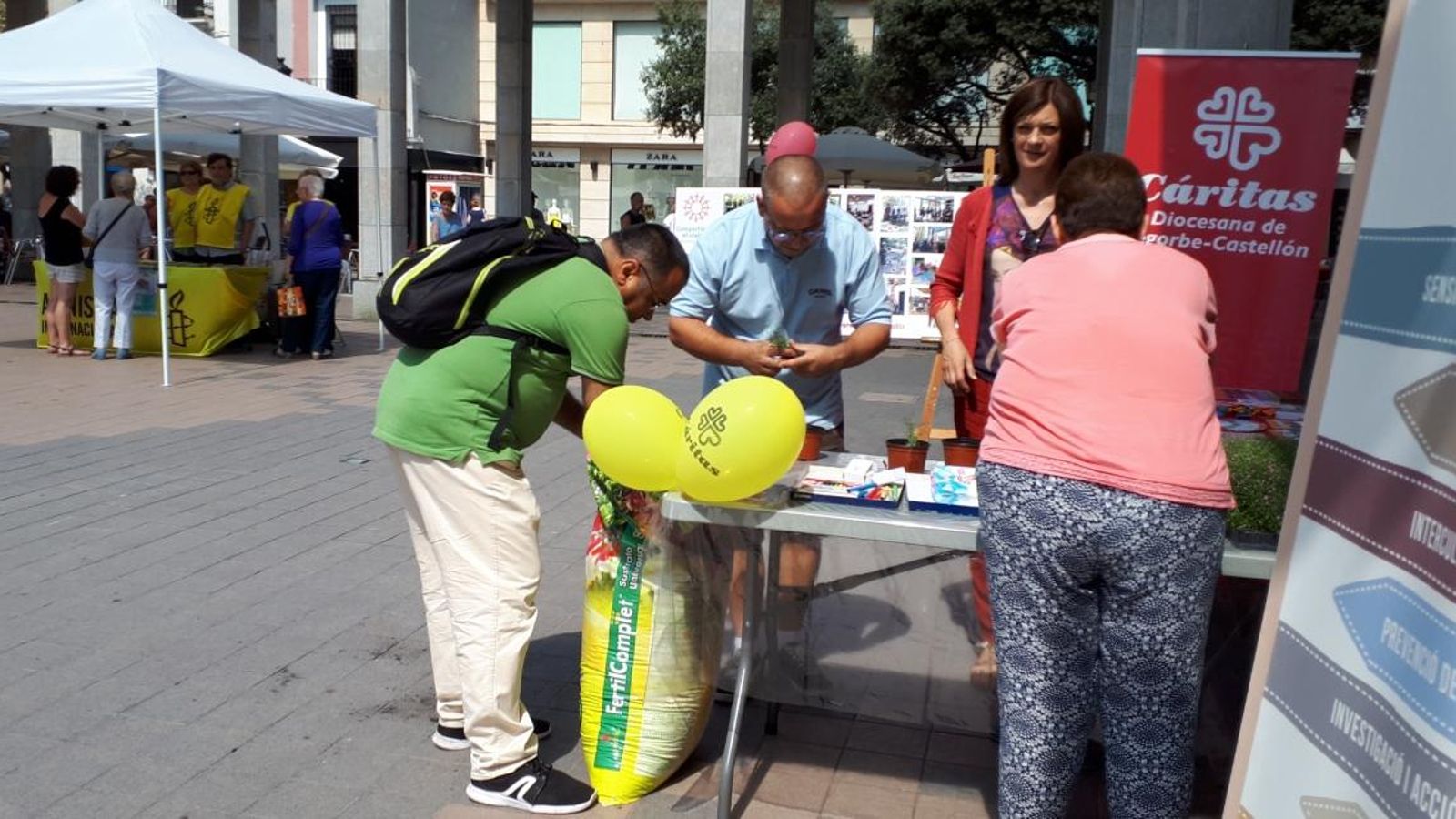 El veïnat de Castelló ha participat en aquestes jornades de conscienciació social.