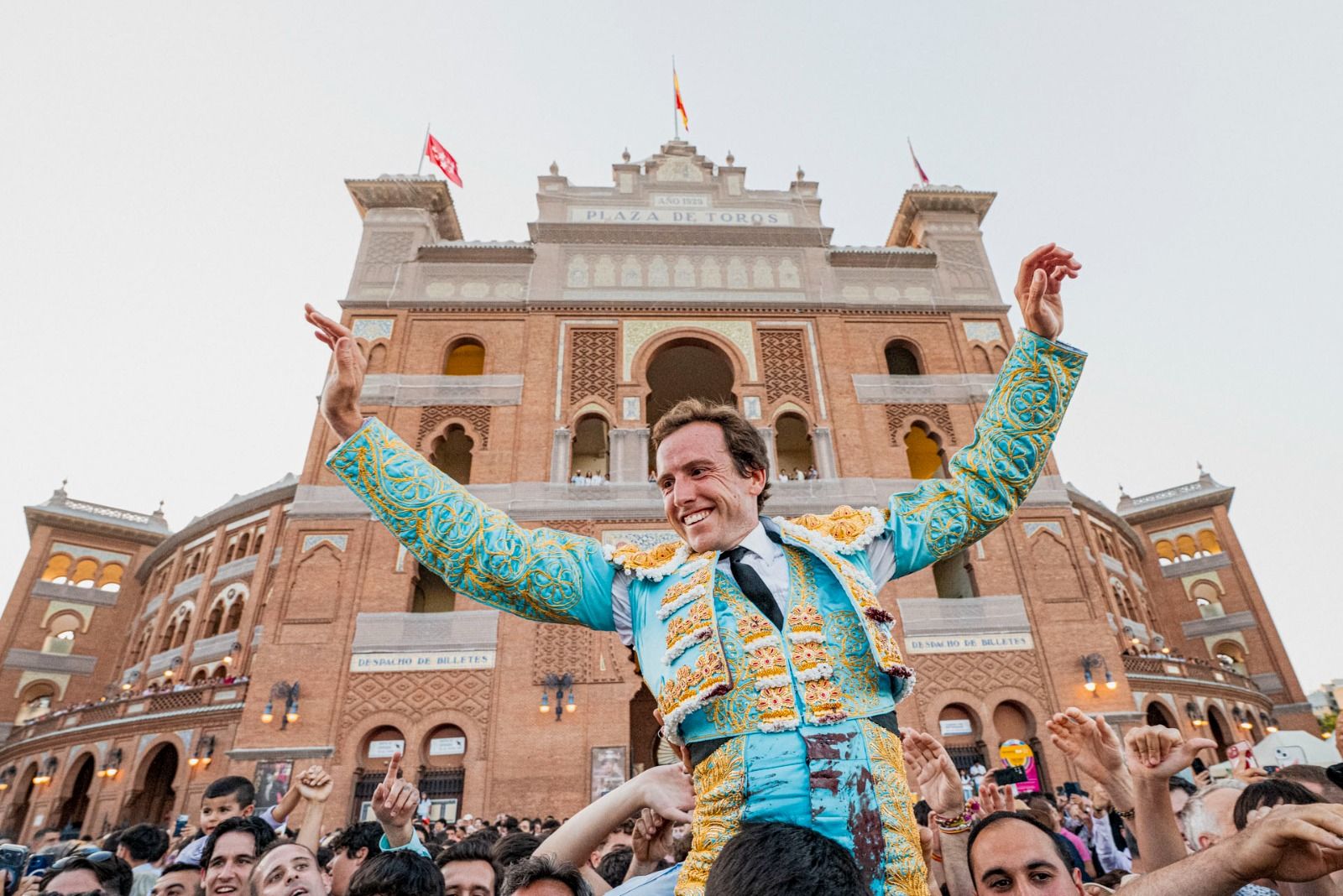 Román va obrir la porta gran de Las Ventas