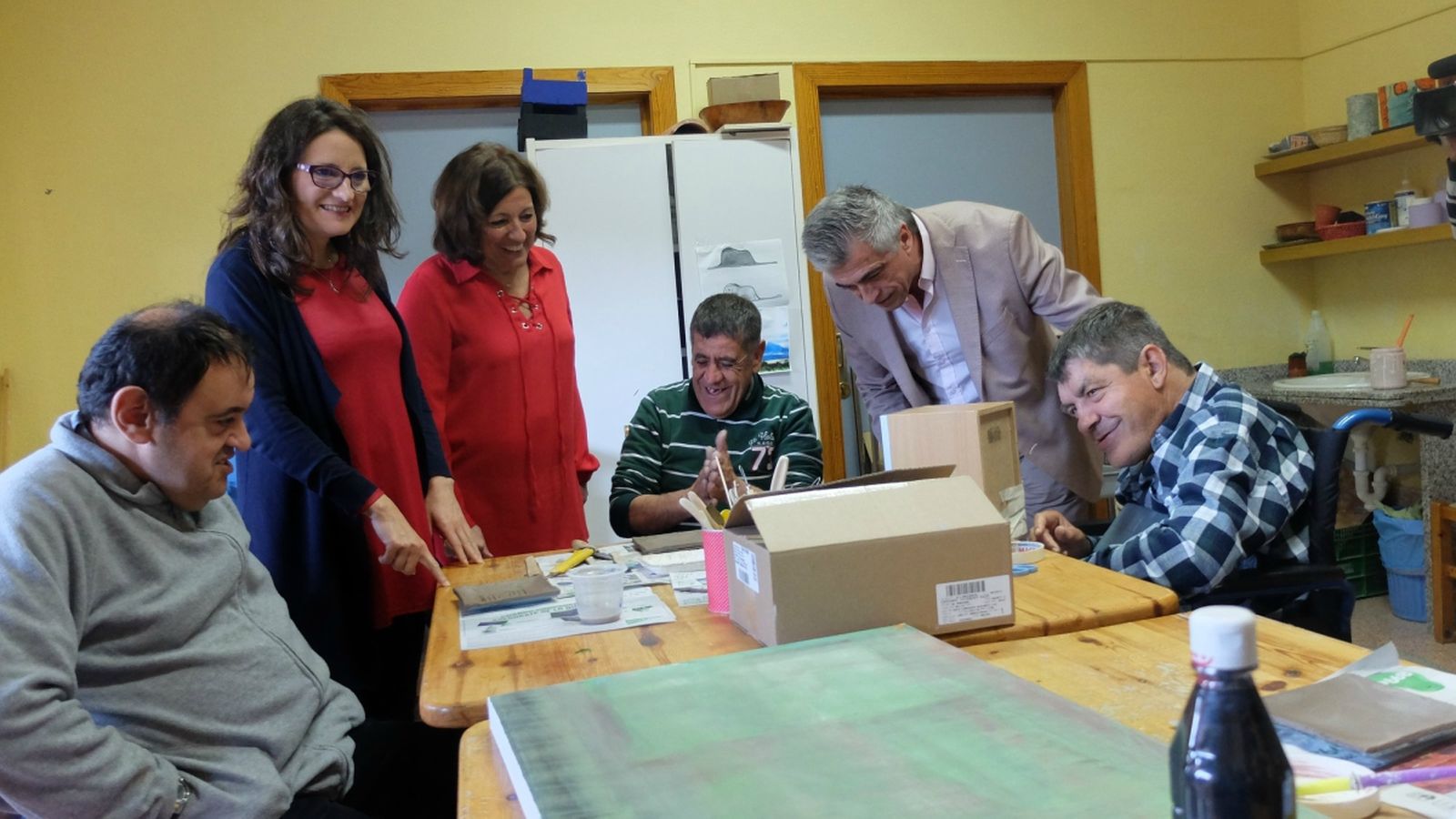 Mónica Oltra visita el centre San Rafael d'Alacant
