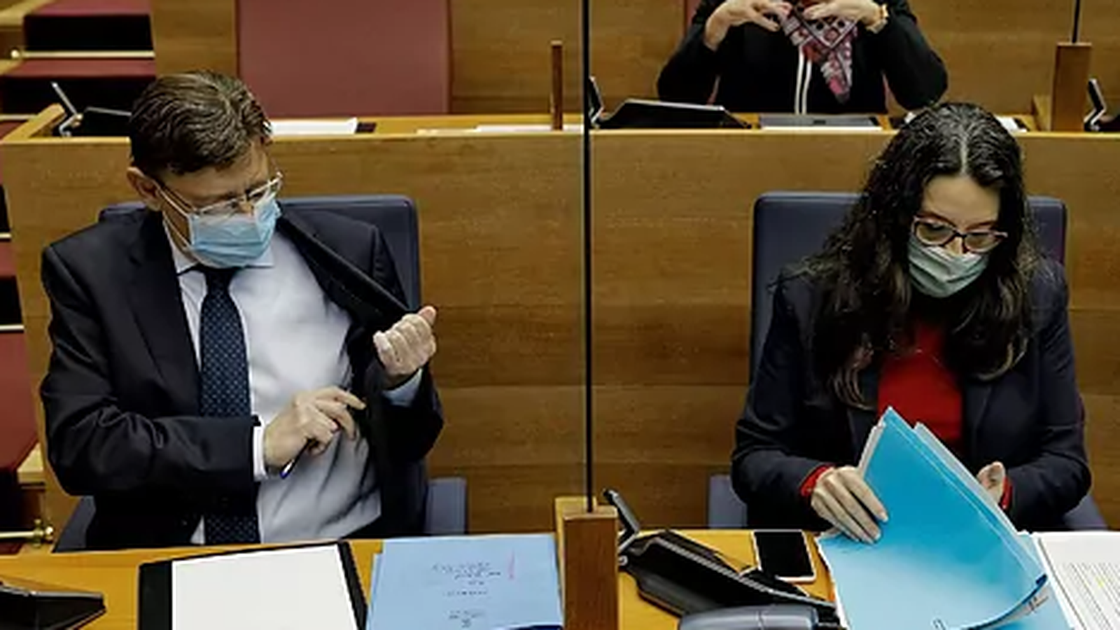 El president de la Generalitat, Ximo Puig, i la vicepresidenta, Mónica Oltra, a les Corts en una imatge d'arxiu