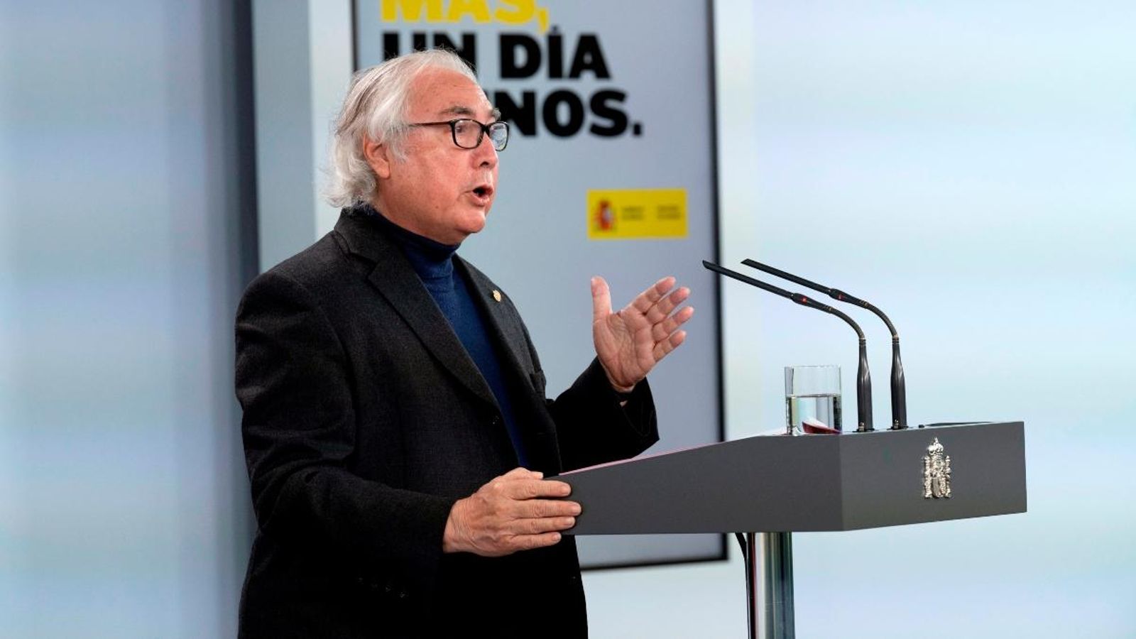 El ministre d’Universitats, Manuel Castells, durant la roda de premsa oferida el passat 23 d’abril en el Palau de la Moncloa, a Madrid