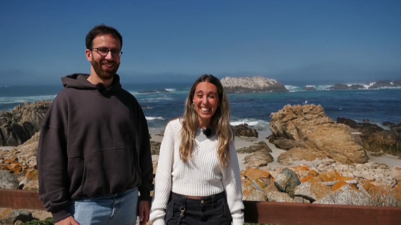 Amb Óscar Pastor-Serrano i Paloma Bordes visitarem Seal Rock, un punt d’observació famós per les colònies de lleons marins que descansen sobre les roques,