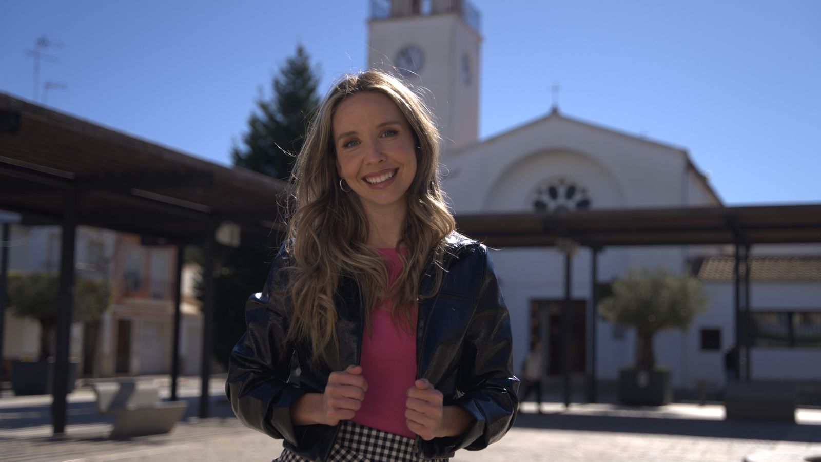Berta Báidez presenta la segona temporada de 'Terra de festes', els divendres per la nit
