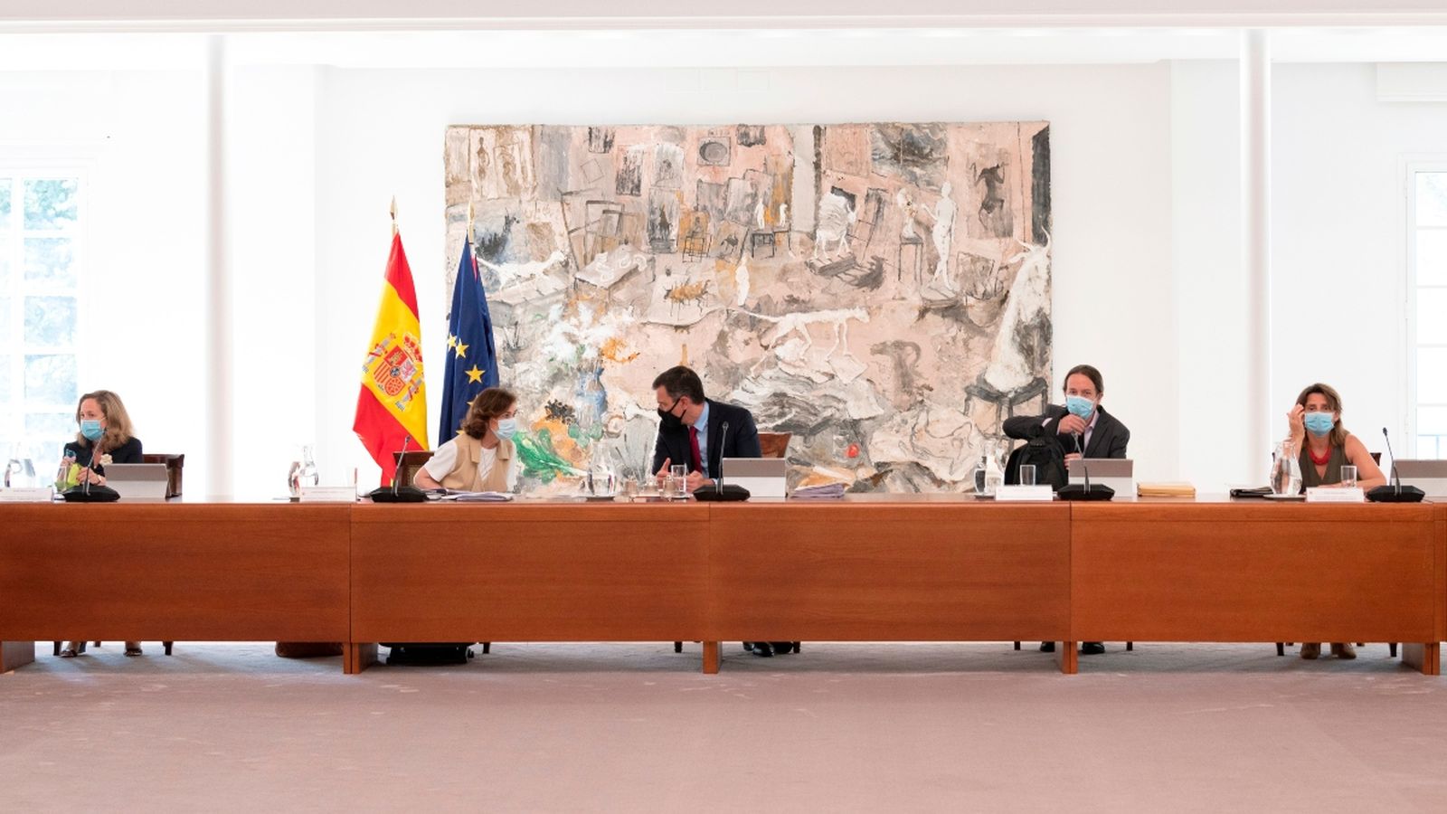 El president i els quatre vicepresidents del govern espanyol durant el Consell de Ministres de dimarts passat