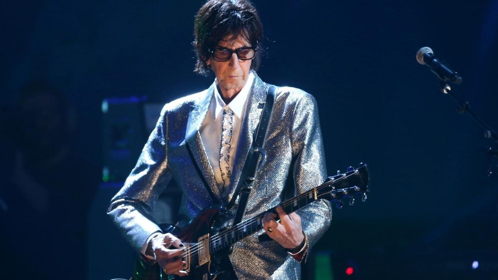 El líder de The Cars, Ric Ocasek, en una actuació a Cleveland (EUA), en una imatge d'arxiu