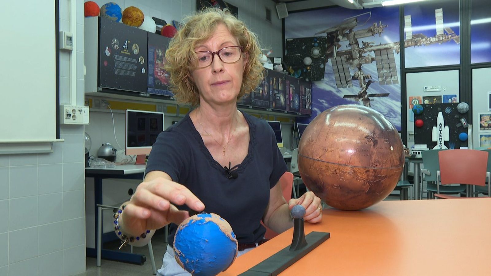 Amelia Ortiz, astrònoma de l'Observatori Astronòmic de la UV