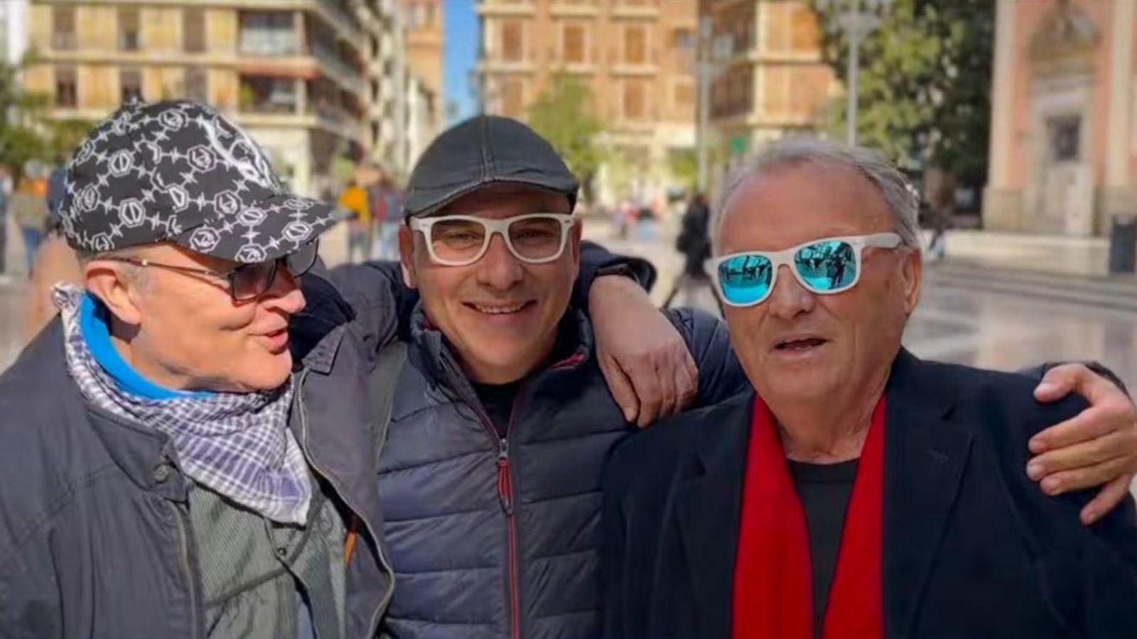 'Benvingudes a València, Welcome!', el tema faller de Lluís El Sifoner i Estem Atabalats