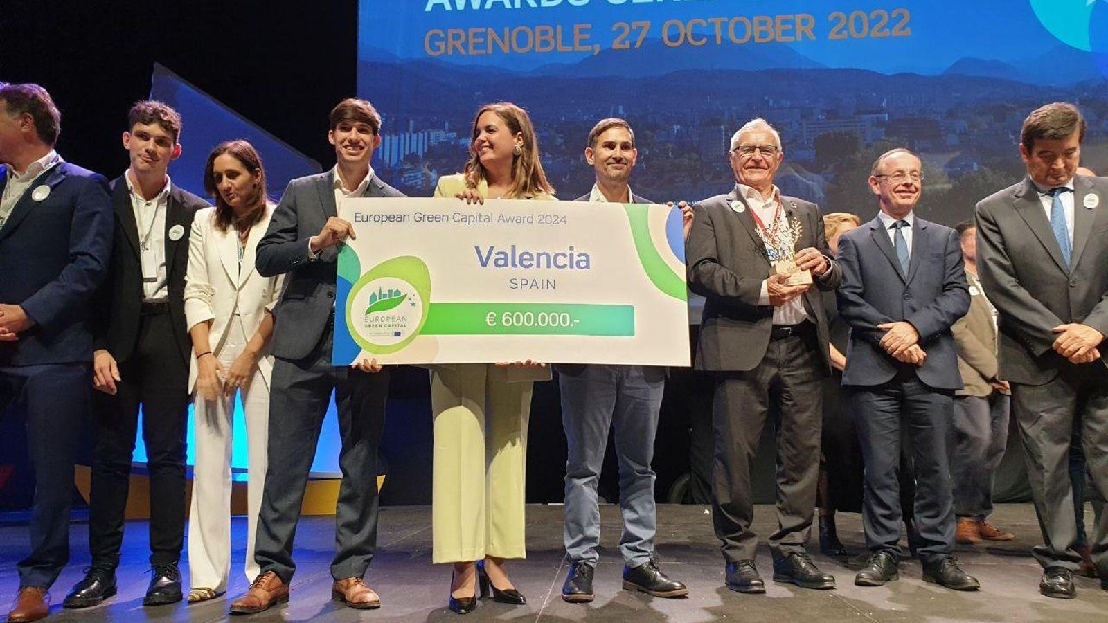 La delegació de València, amb el reconeixement