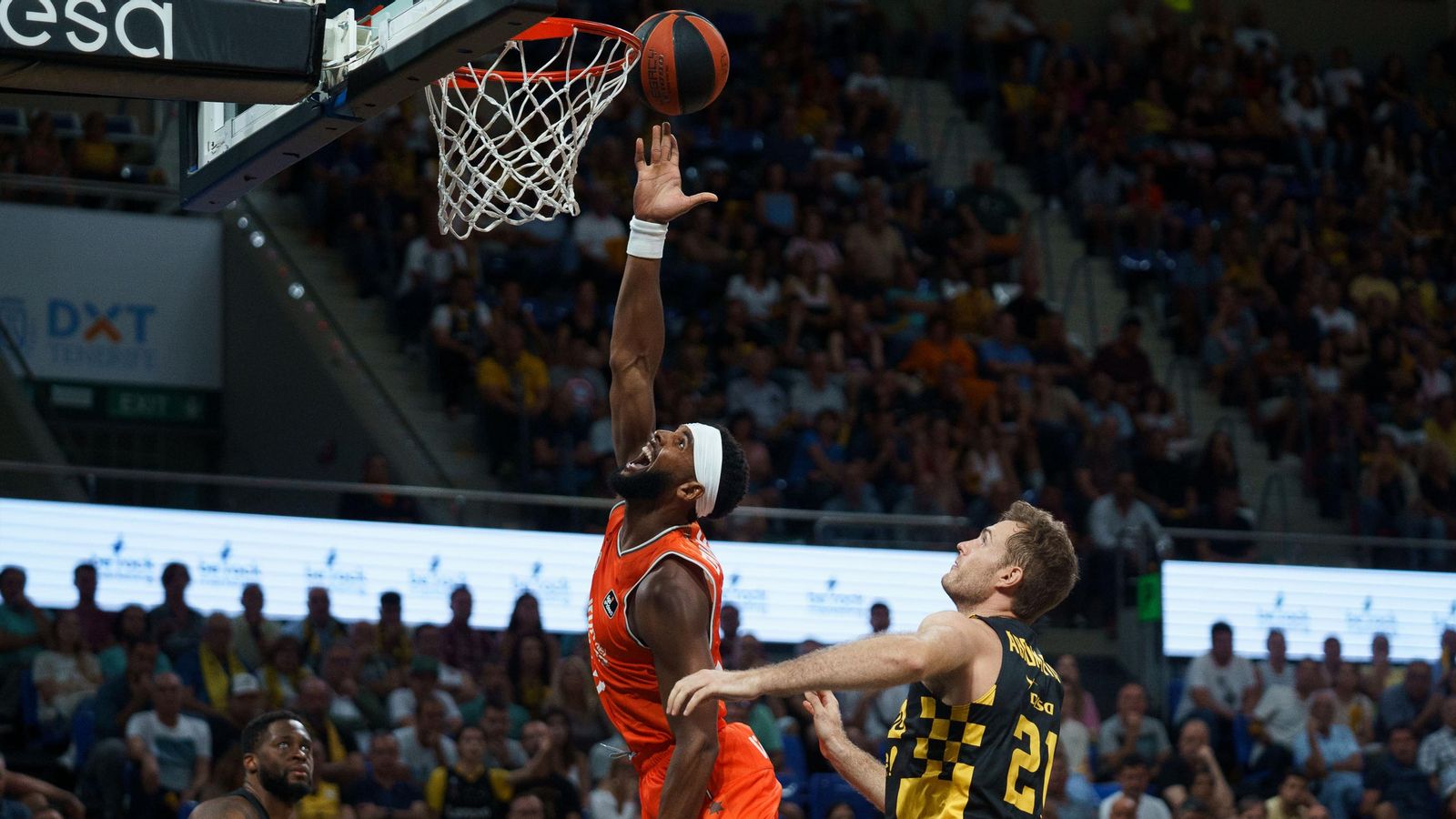 LENOVO TENERIFE VALENCIA BASKET