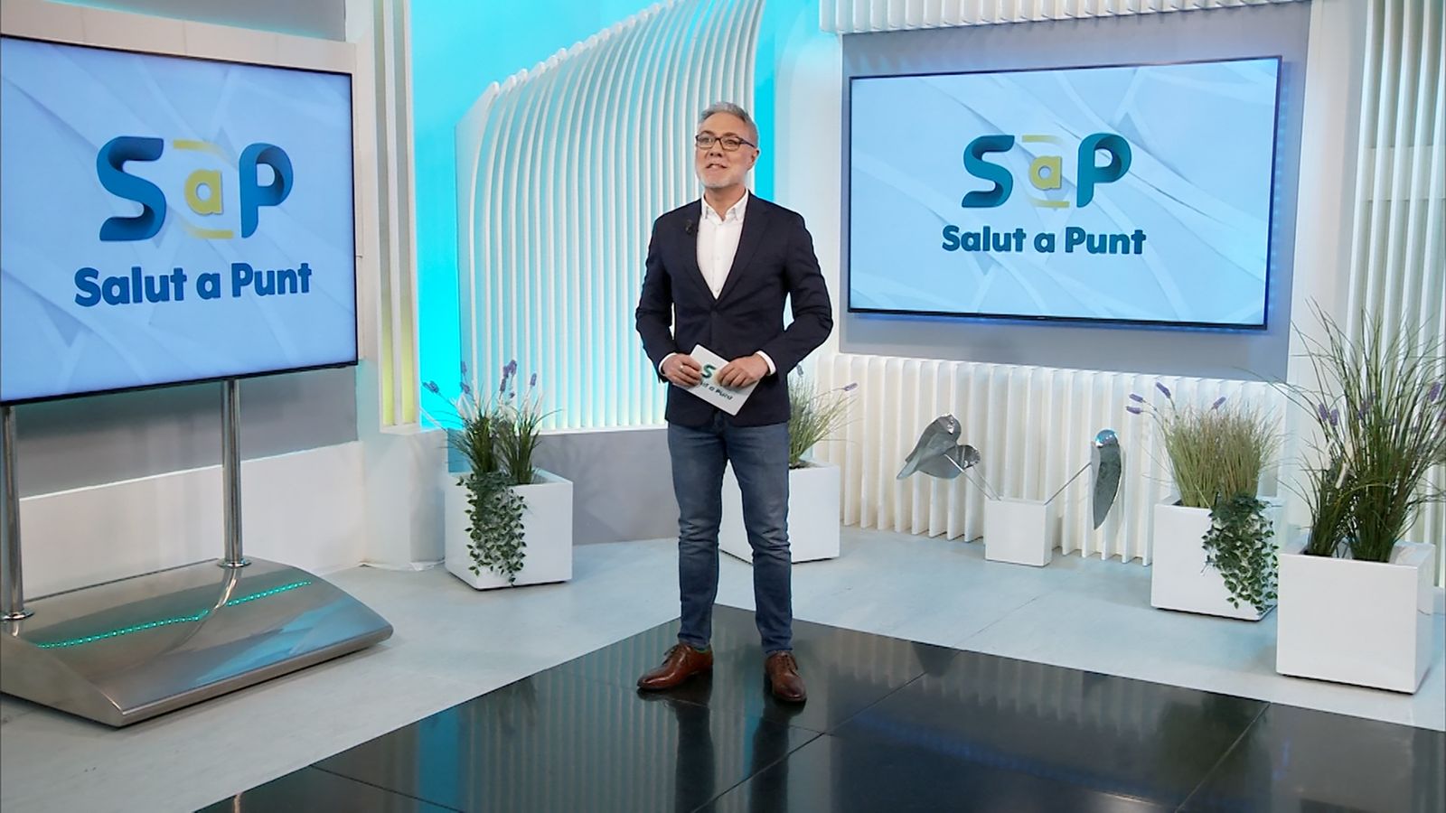 Josep Àngel Ponsoda conduïx el magazín de salut i benestar d'À Punt : 'Salut a punt'