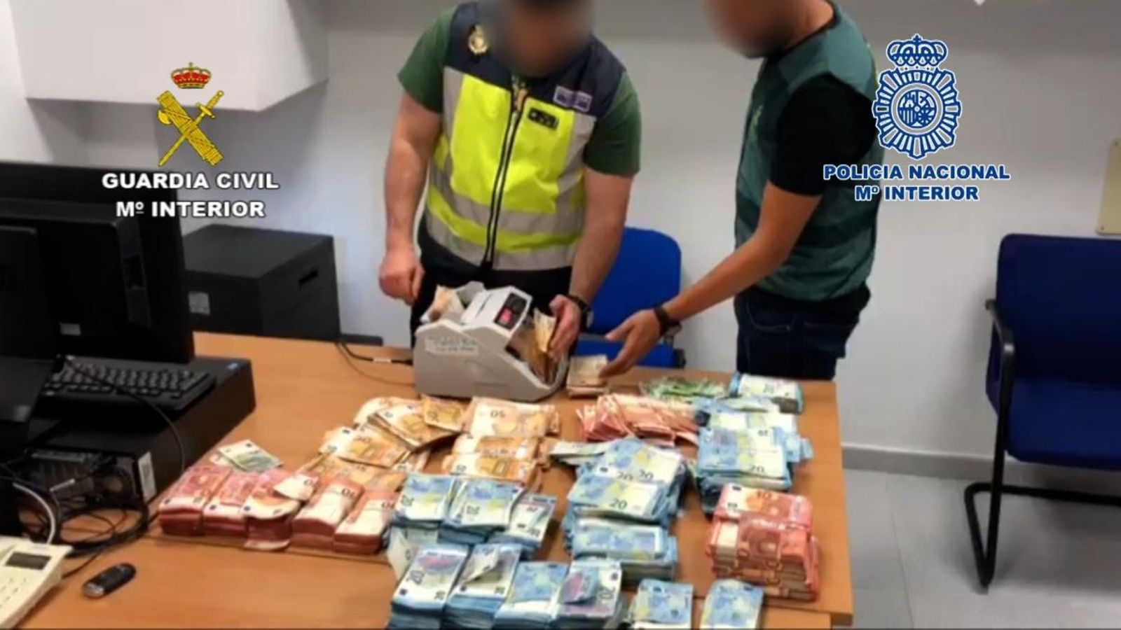 Els agents han confiscat més de 400 quilos d'haixix