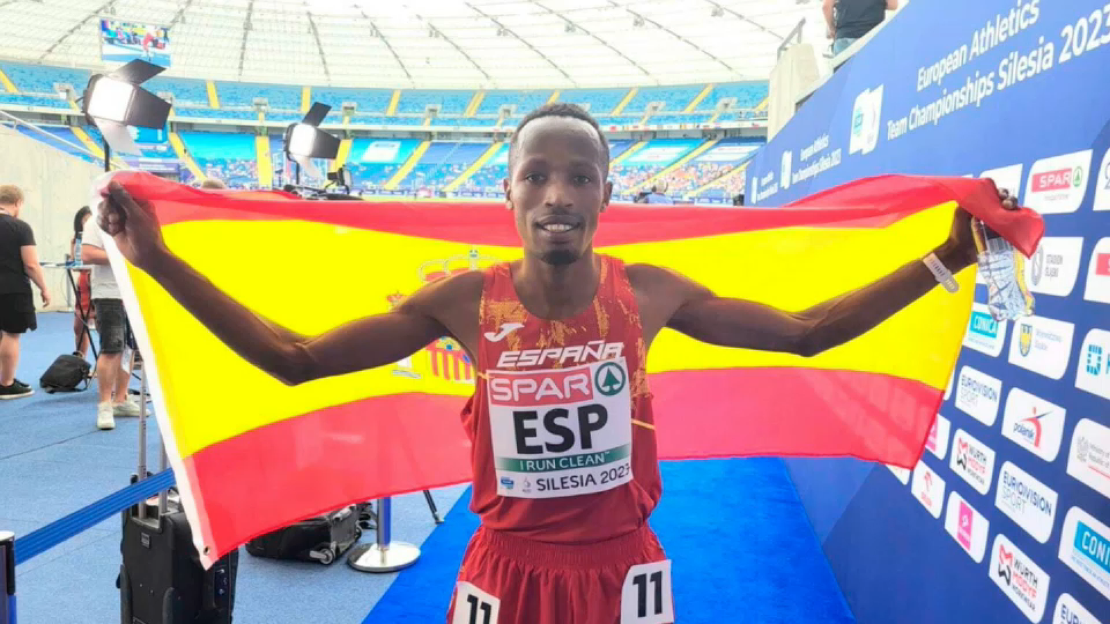 L'atleta Thierry Ndikumewnayo, víctima d'insults racistes per batre un rècord d'Espanya