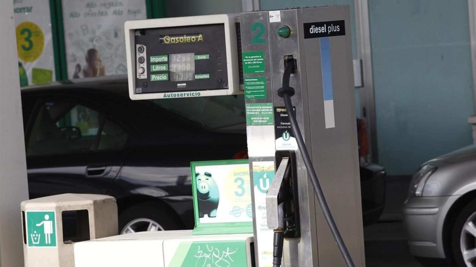 L'Institut Nacional d'Estadística (INE) ha atribuït el repunt a l'encariment dels carburants (gasoil i gasolina)