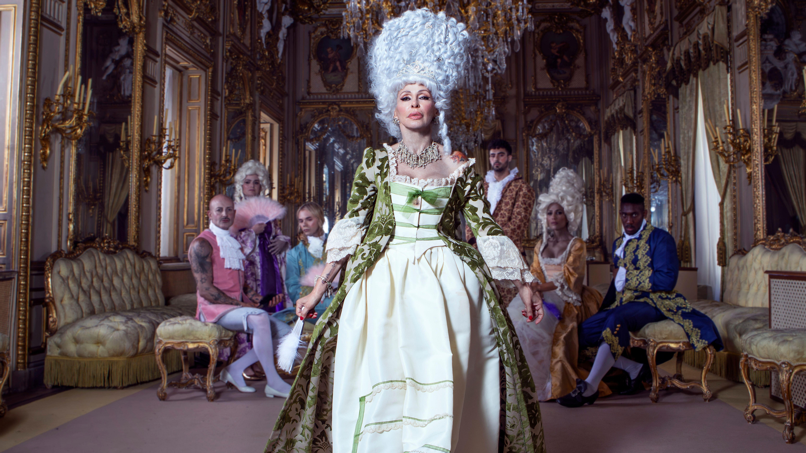 Mery en el videoclip de 'Cotilleo'