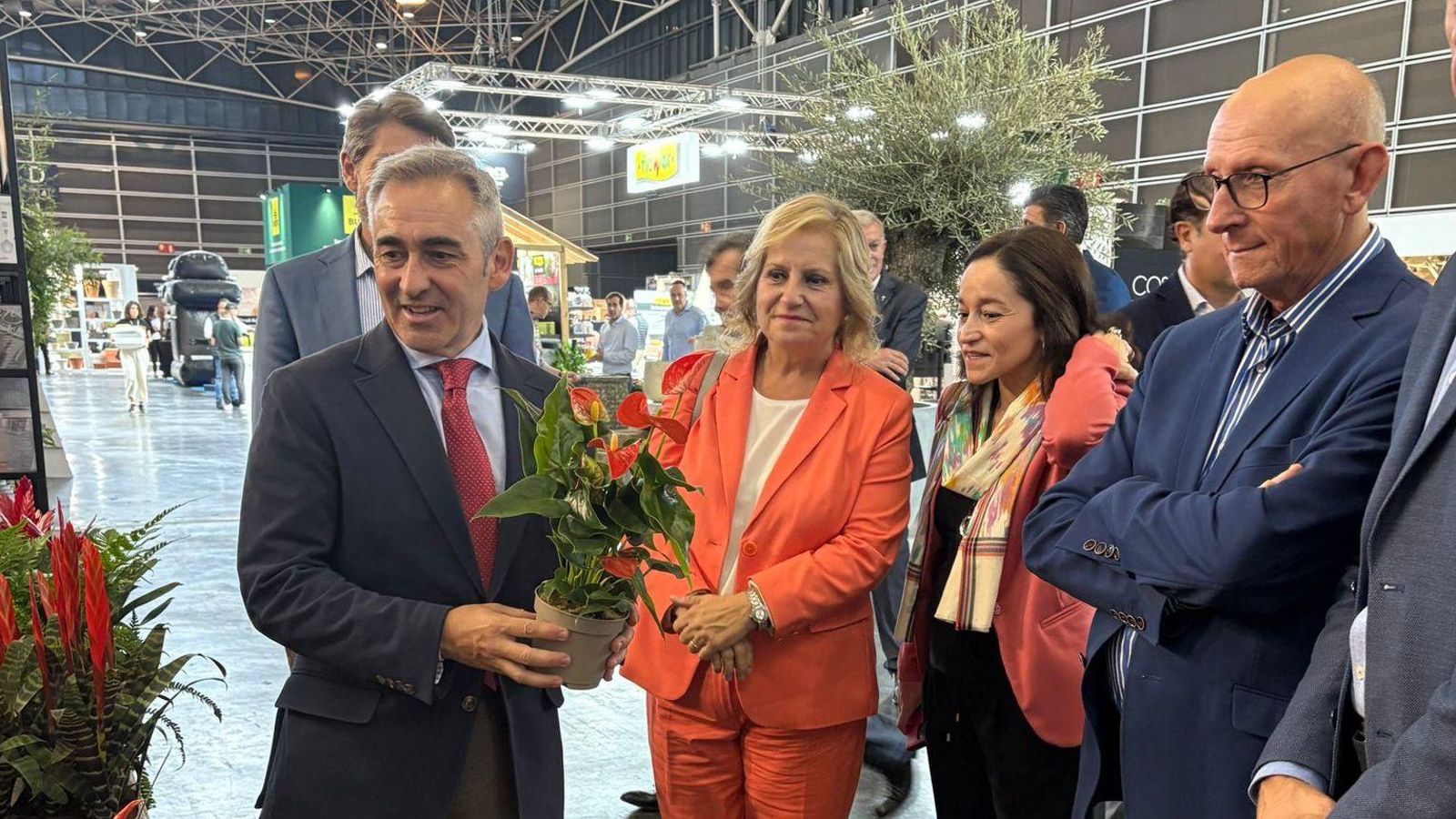 El conseller d'Agricultura, Miguel Barrachina, este dimecres a Iberflora