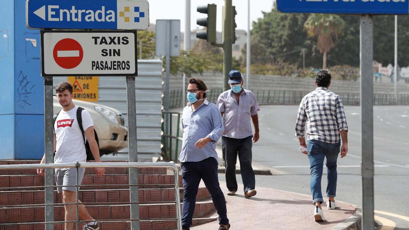Exterior de l’hospital de Santa Cruz, on s’ha confirmat un dels quatre casos de coronavirus a Espanya