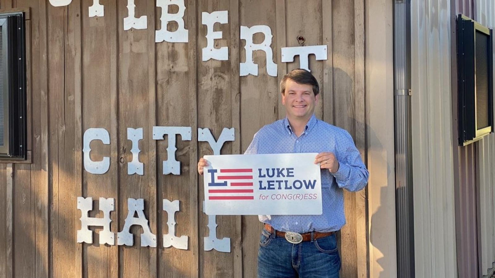 El congressista, durant la campanya electoral