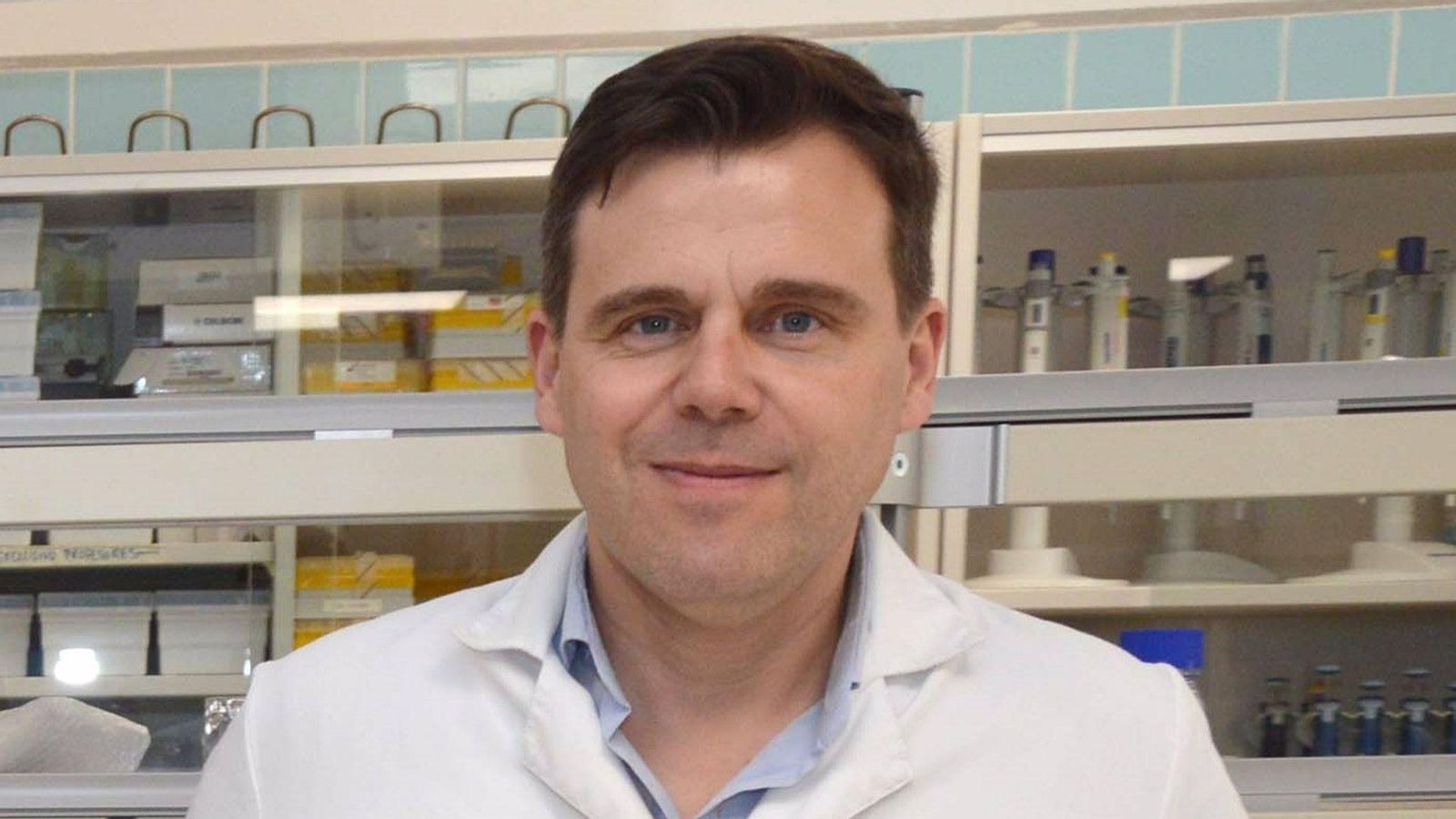 El professor de la UCV Ángel Serrano