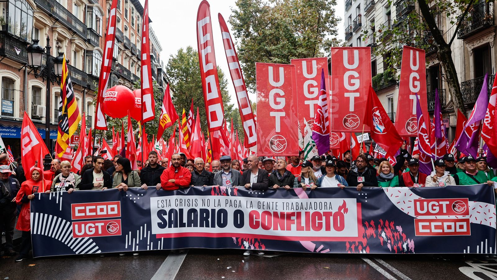 Capçalera de la manifestació a Madrid, amb els líders d'UGT i CCOO al davant