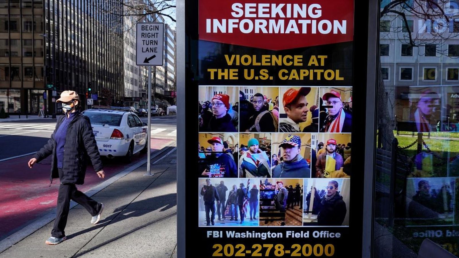 Un cartell de l'FBI per a demanar informació sobre els assaltants al Capitoli