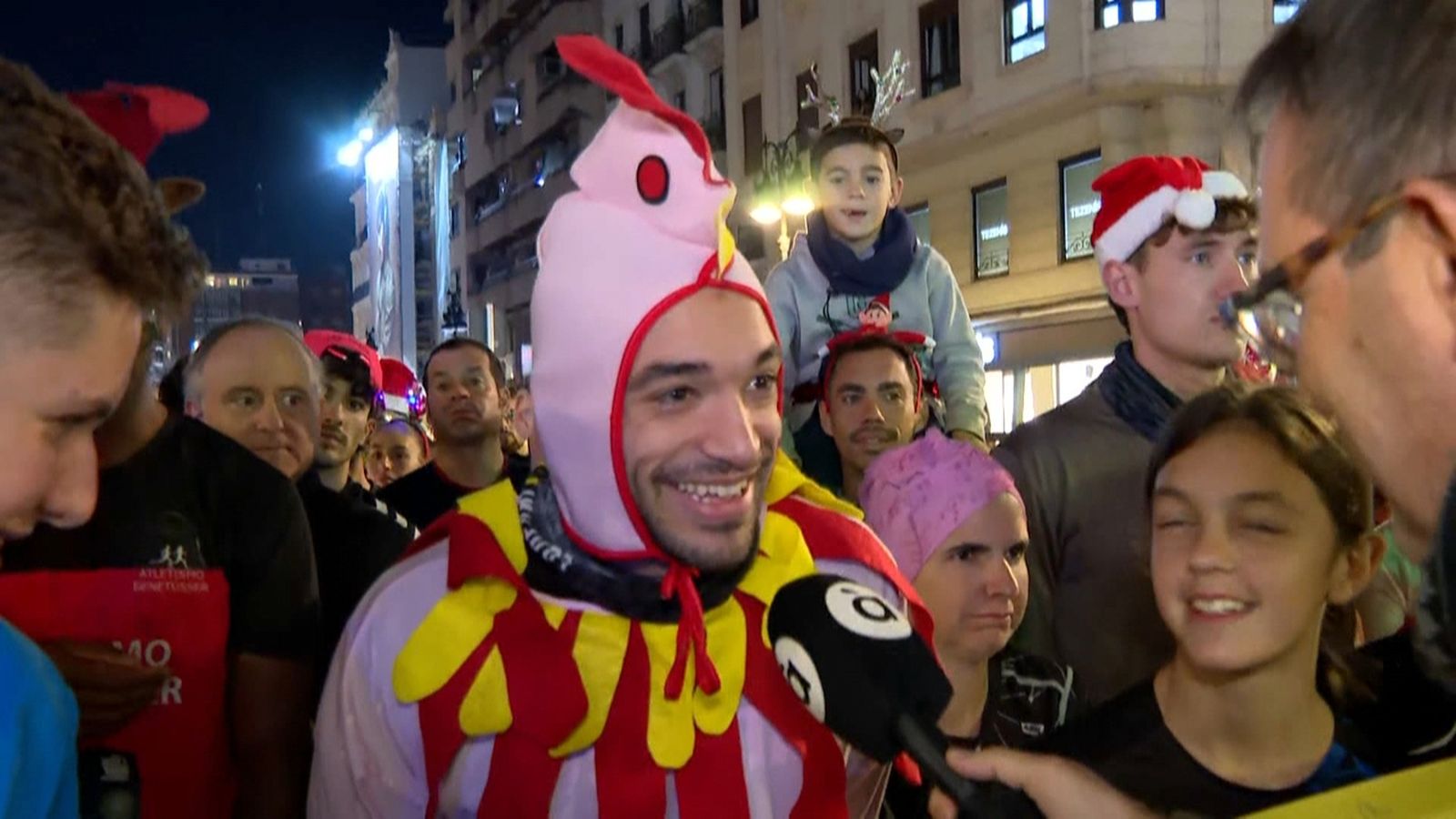 València acomiada l'any amb la tradicional Sant Silvestre