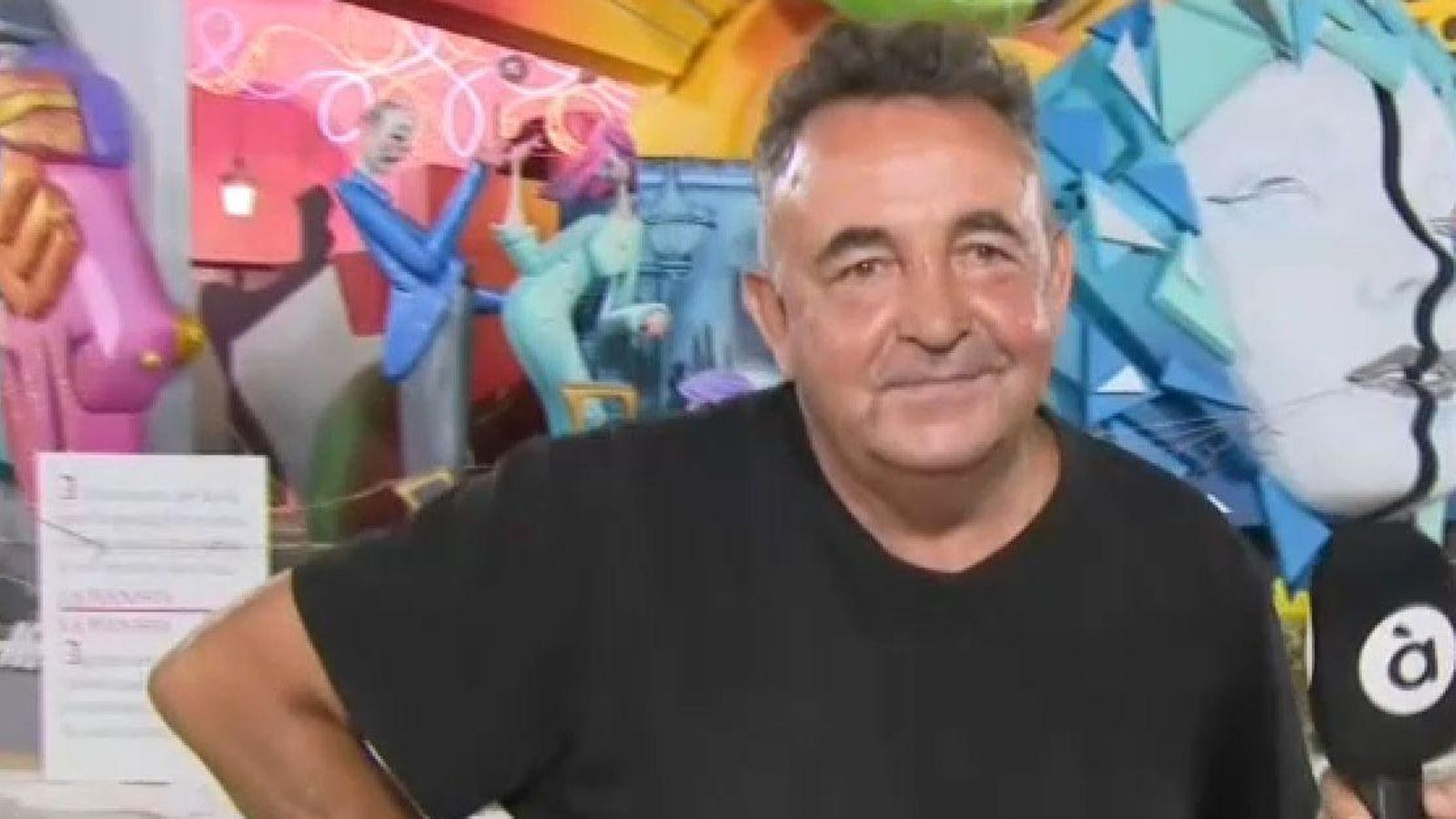 Pedro Luis Sirvent durant una entrevista a À Punt en les Fogueres d'Alacant