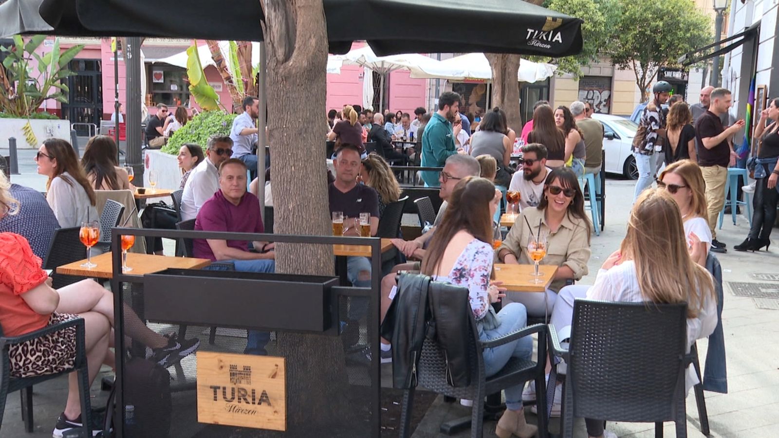 Terrasses penes en el barri de Russafa