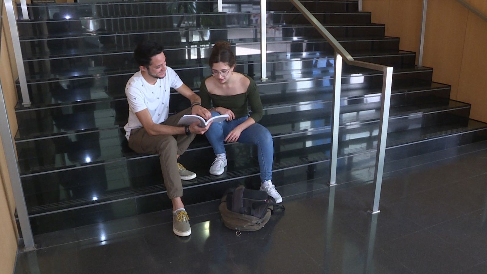 Carmen i Orlando estudien l'Enginyeria Geomàtica, Cartogràfica i Topogràfica