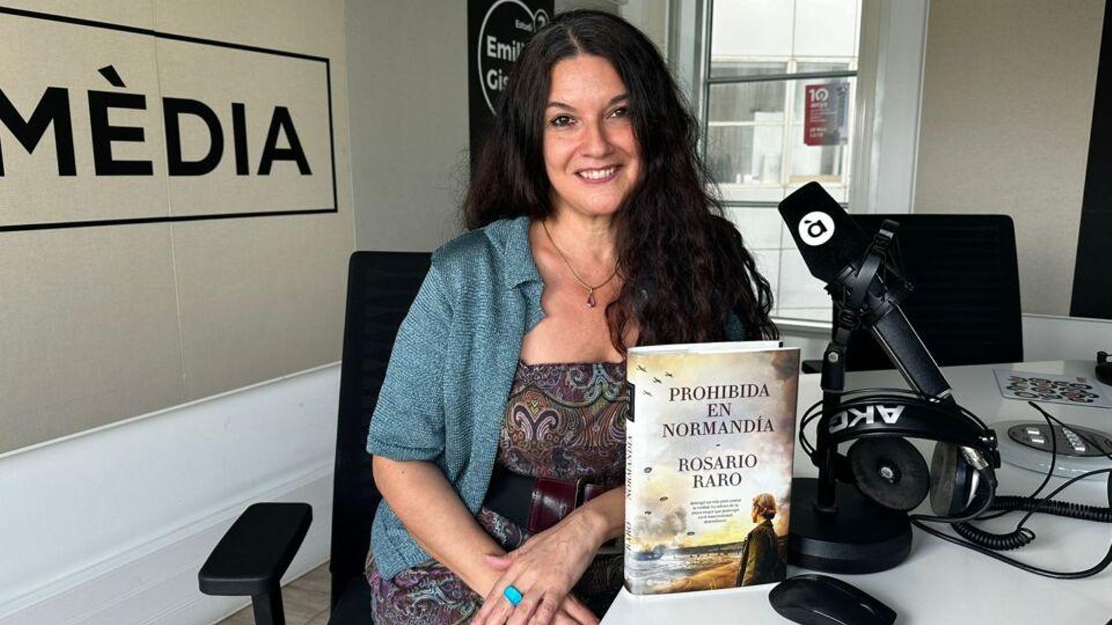 11.07.2024 | "Sense por": l'escriptora de Sogorb Rosario Raro presenta 'Prohibida en Normandía'