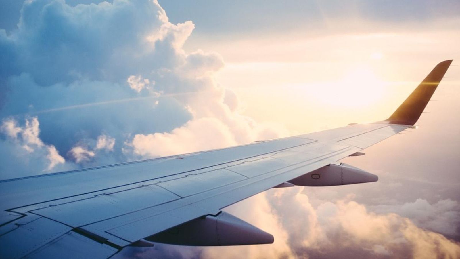 El turisme s’enlaira a l’aeroport de Manises El turisme s’enlaira a l’aeroport de Manises
