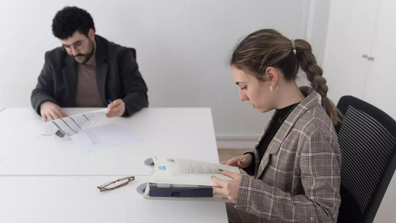 Imatge d'arxiu de la firma d'una hipoteca / Eduardo Parra (Europa Press)