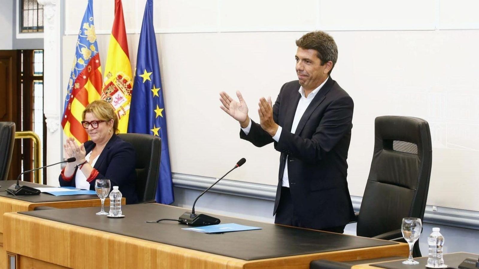 El futur president de la Generalitat, Carlos Mazón, abans de presentar la seua dimissió com a president de la Diputació d'Alacant.