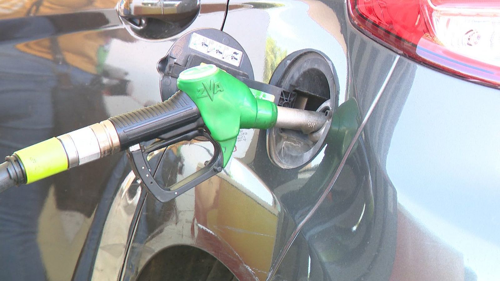 El govern espanyol prorroga les rebaixes fiscals als carburants