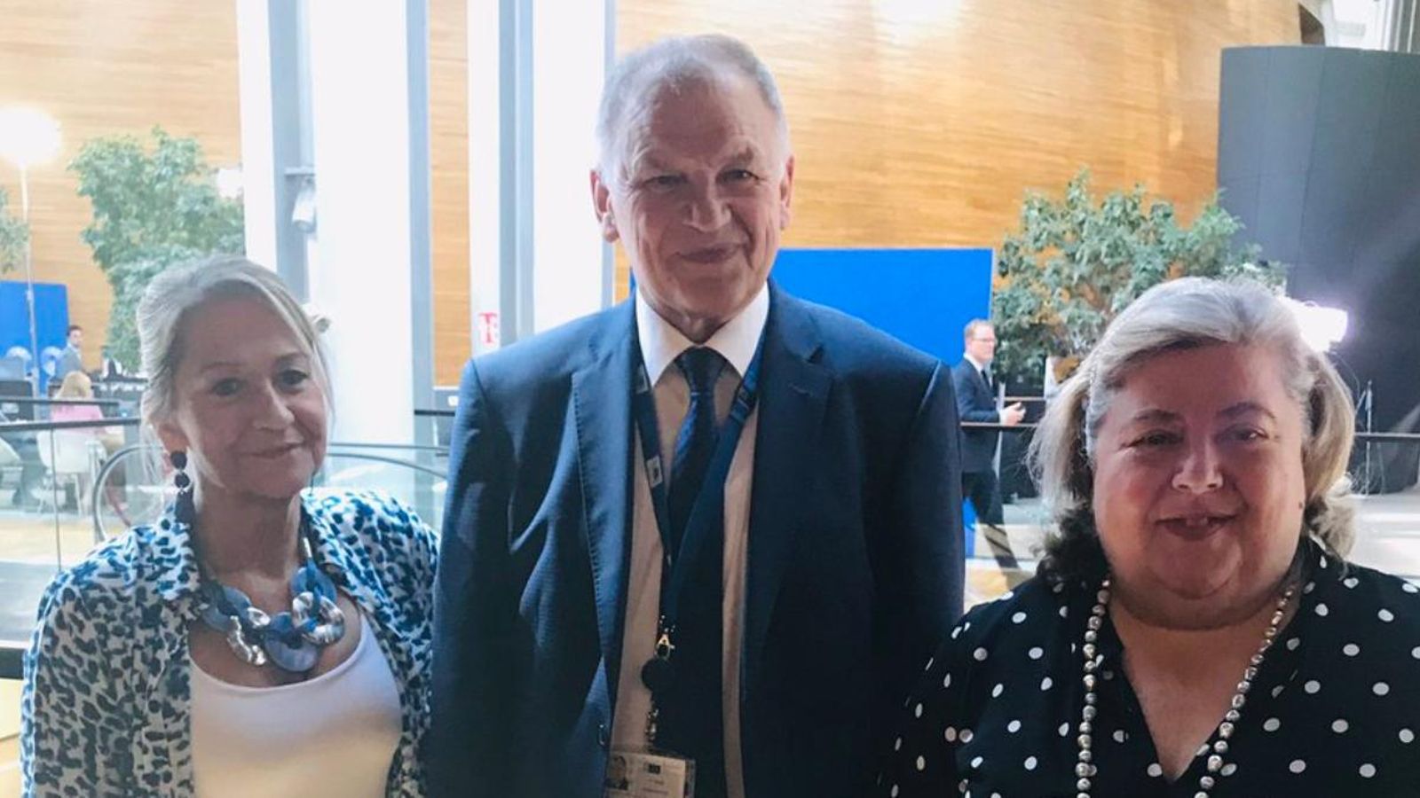 Les eurodiputades Inmaculada Rodríguez-Piñero i Clara Aguilera s'han reunit amb el comissari Vytenis Andriukaitis