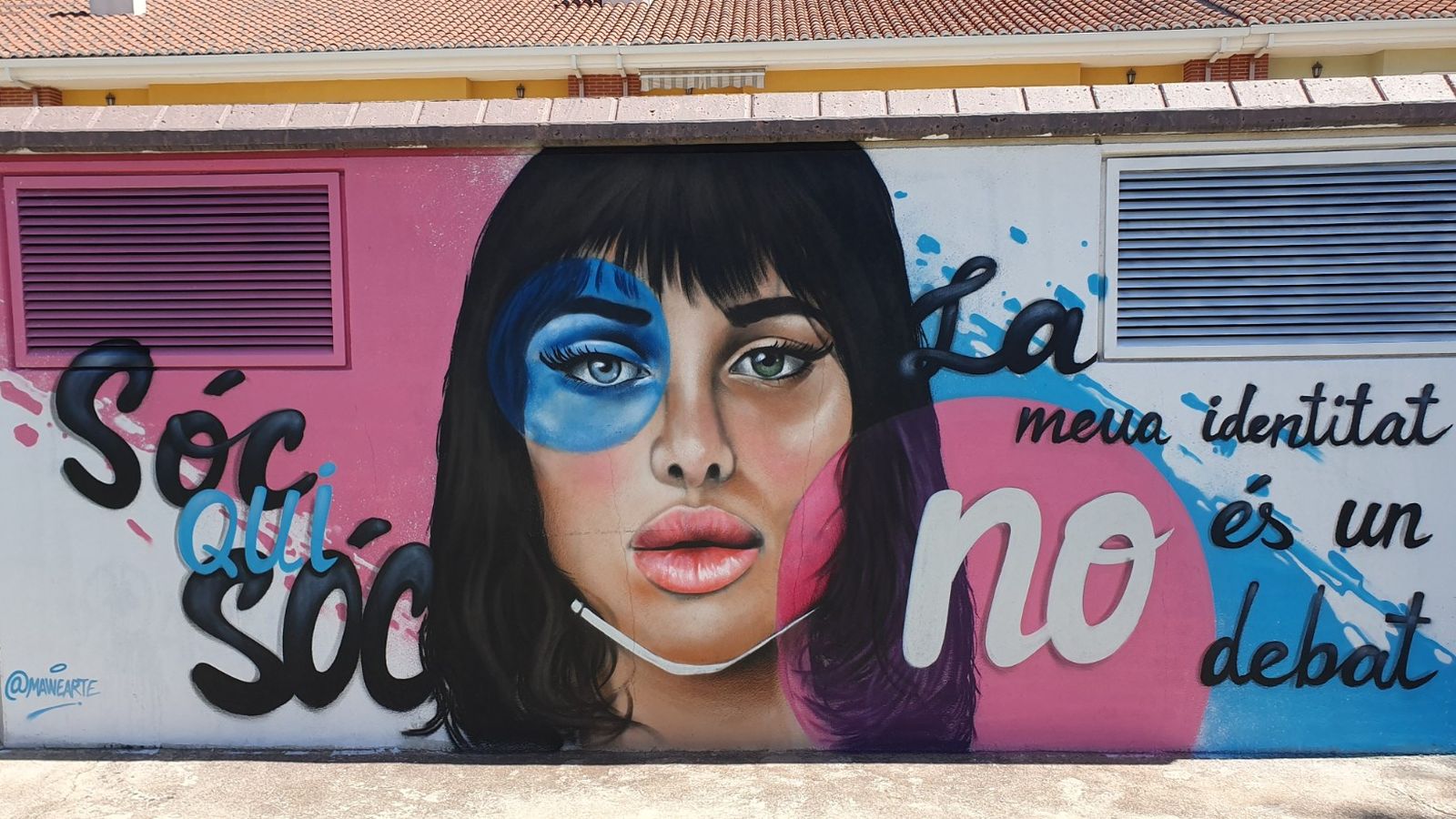 Mural a Sueca per a visibilitzar els drets trans