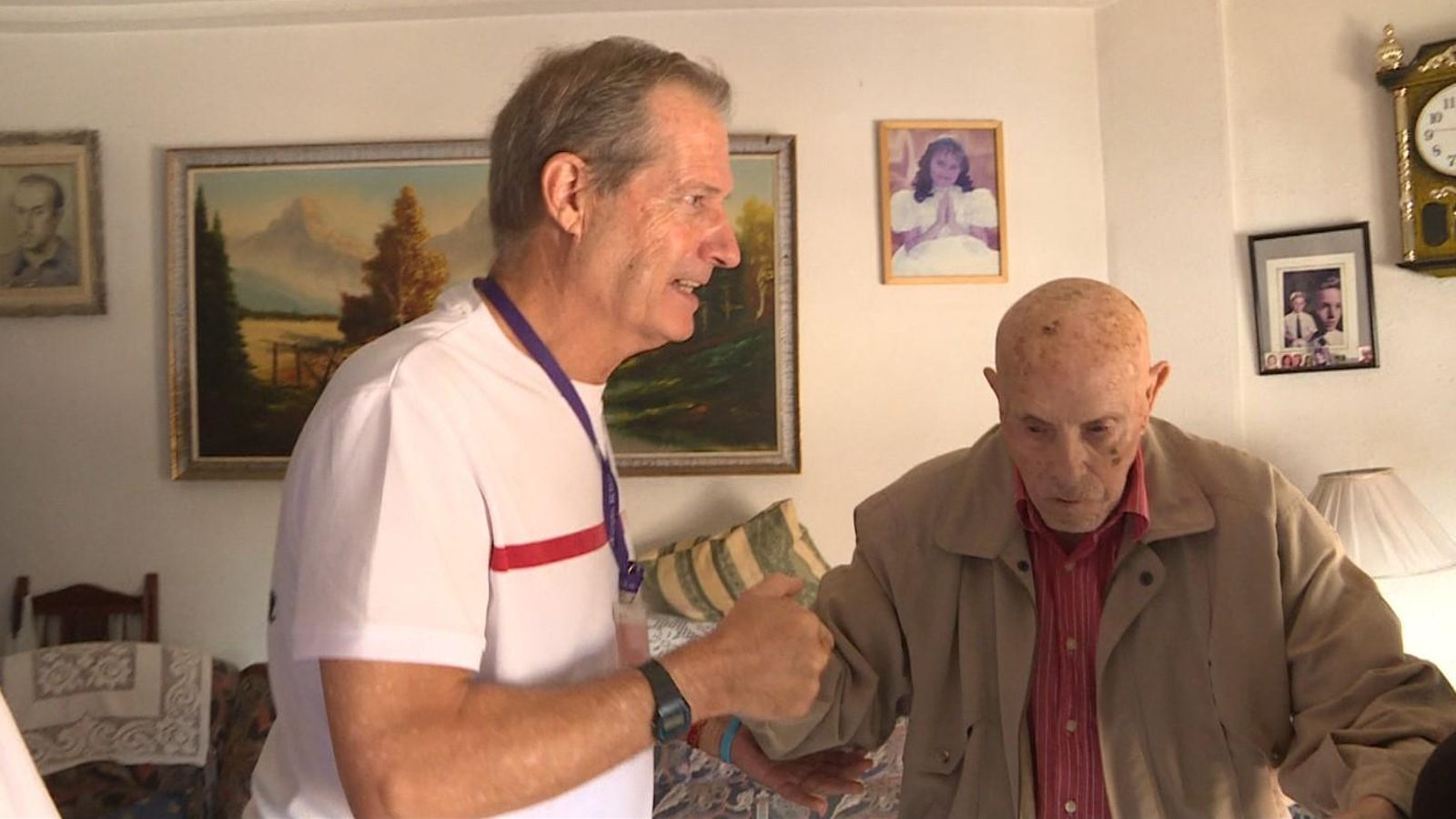 Set de cada deu persones majors estan en risc de pobresa o exclusió social