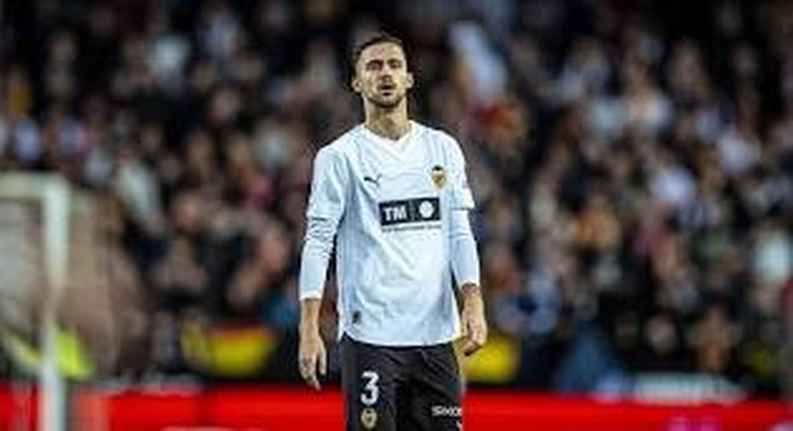 El central del València CF Carlos Copete