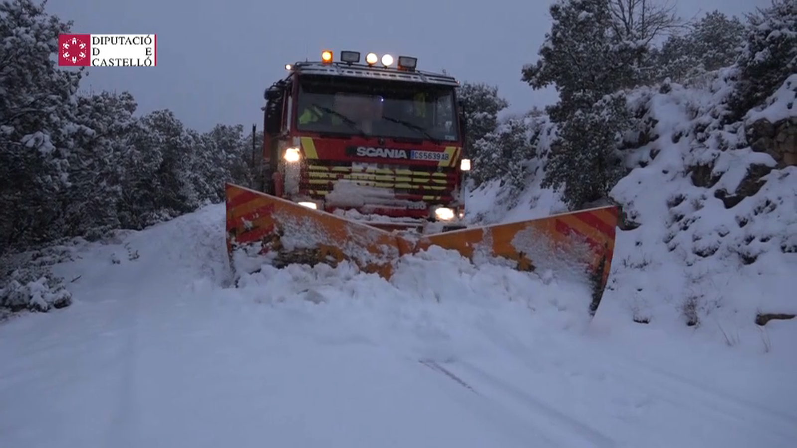 La presència de neu i de plaques de gel dificulta la circulació